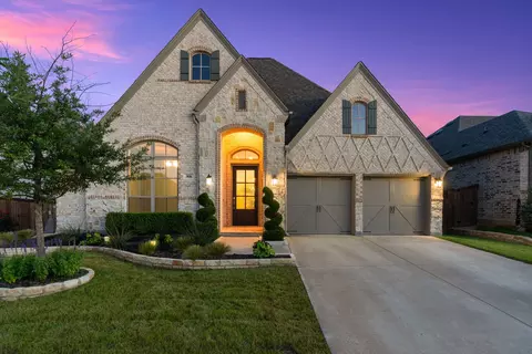 908 Quail Hollow Ave, Denton, TX 76210