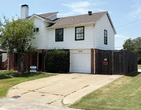 3009 Plumtree Ln, Plano, TX 75074