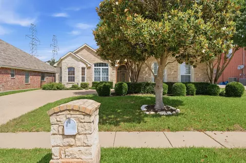 5504 Plata Ln, Benbrook, TX 76126