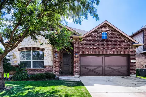 2002 Milano Ln, Lewisville, TX 75077