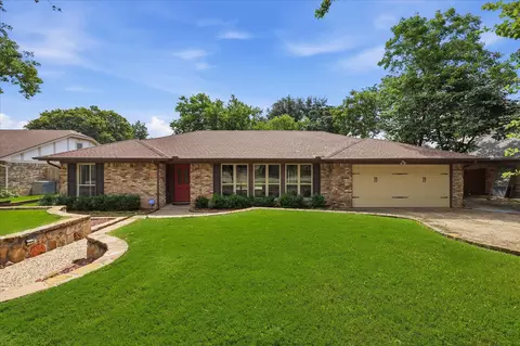 2009 Tanglewood Dr, Grapevine, TX 76051