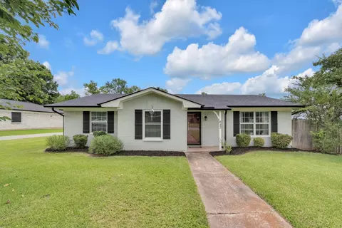 842 Starlight Dr, Sherman, TX 75090