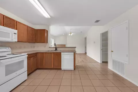 Kitchen - 9237 Monument Ct, Fort Worth, TX 76244 photo 1 of 2