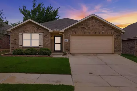 3900 Oceanview Dr, Denton, TX 76208
