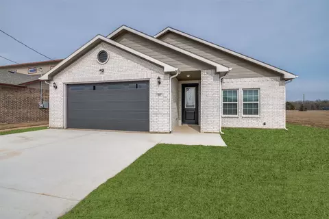 107 Scenic Rd, Trinidad, TX 75163