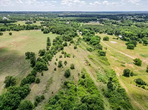 876 Old Authon Rd, Weatherford, TX 76088