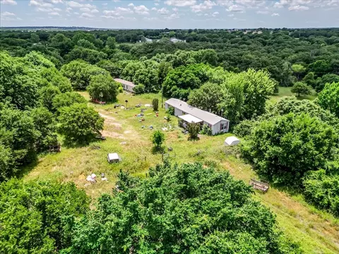 876 Old Authon Rd, Weatherford, TX 76088