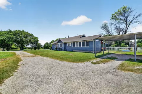 500 S Pecan Creek Trl, Valley View, TX 76272