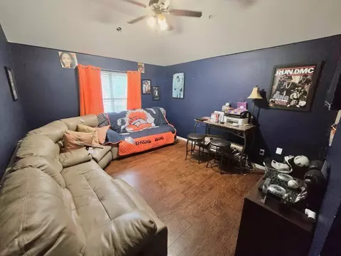 610 Juniper Dr, Arlington, TX 76018