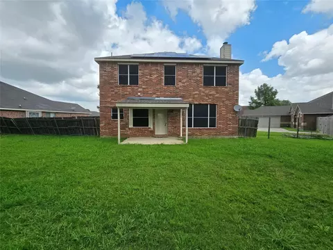 Exterior - 610 Juniper Dr, Arlington, TX 76018 photo 2 of 4