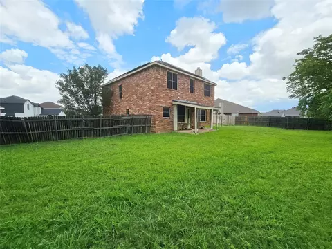 Exterior - 610 Juniper Dr, Arlington, TX 76018 photo 4 of 4