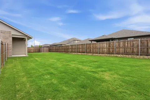 Exterior - 5100 Del Monte Dr, Denton, TX 76207 photo 4 of 6