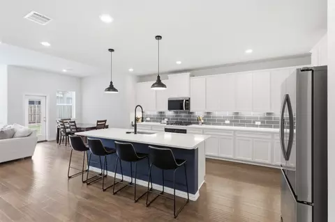 Kitchen - 5100 Del Monte Dr, Denton, TX 76207 photo 4 of 8