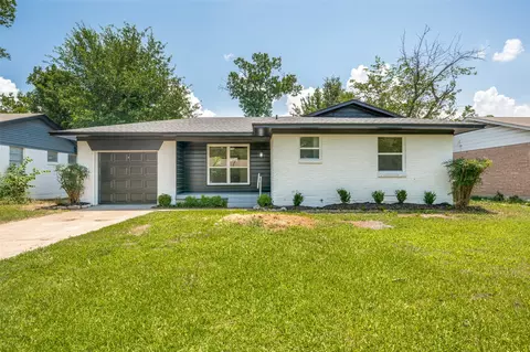 318 Parkwood Pl, Lewisville, TX 75067
