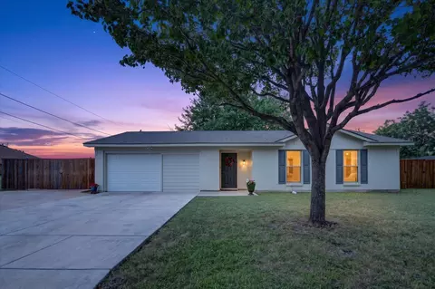 6200 Lalagray Ln, Watauga, TX 76148