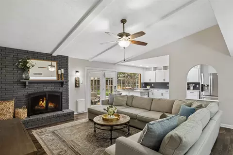 9235 Rolling Rock Ln, Dallas, TX 75238