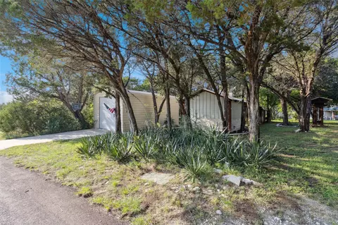 2805 Rockwood Dr, Granbury, TX 76048