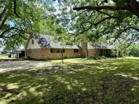 18048 Us-69, Whitewright, TX 75491