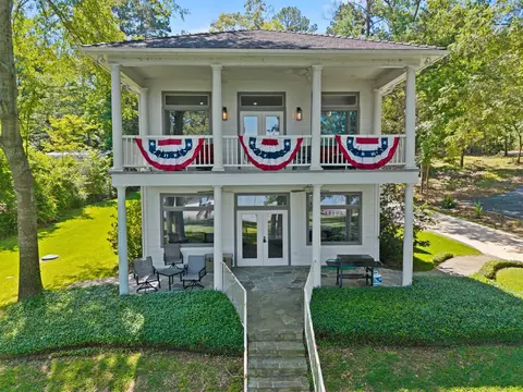 18630 Eastside Rd, Troup, TX 75789