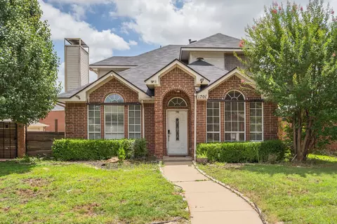 1701 Creekway Dr, Lewisville, TX 75067