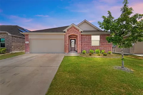 6912 Waterloo Ln, Fort Worth, TX 76179