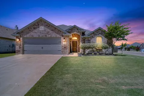 1641 Town Creek Cir, Weatherford, TX 76086