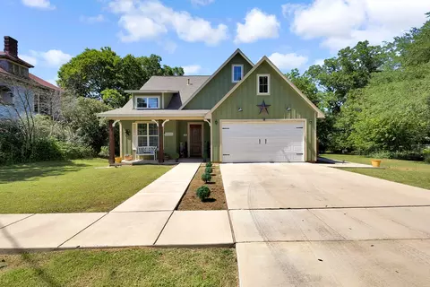 540 E Main St, Pilot Point, TX 76258