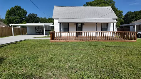 215 S Walker St, Mesquite, TX 75149