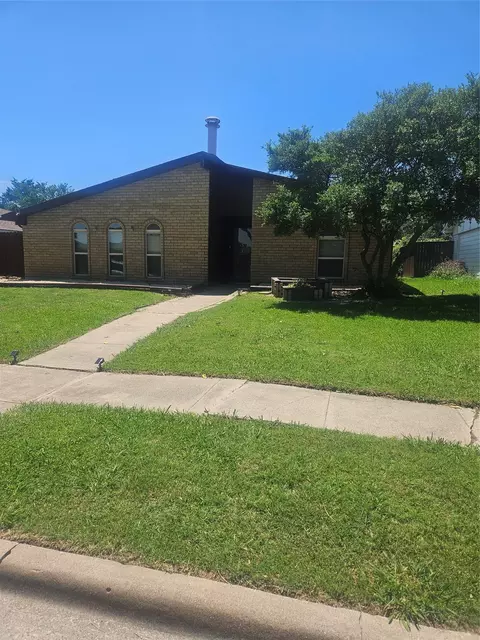 5044 Crawford Dr, The Colony, TX 75056