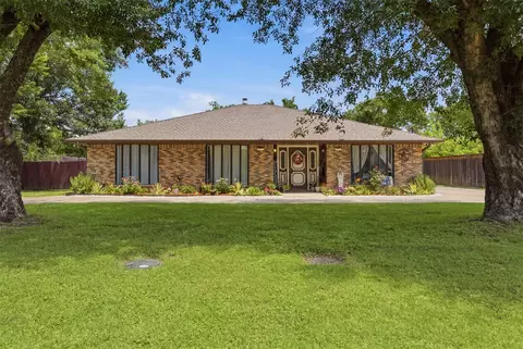 1933 Potter Ln, Mesquite, TX 75149