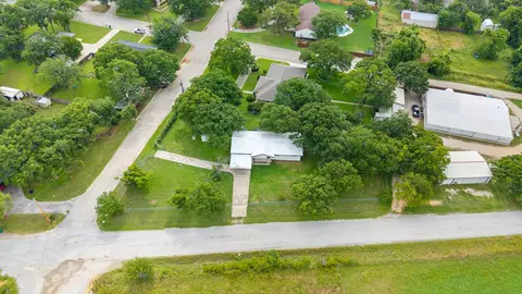 3301 S Murvil St, Decatur, TX 76234
