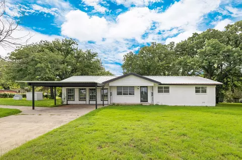 3301 S Murvil St, Decatur, TX 76234