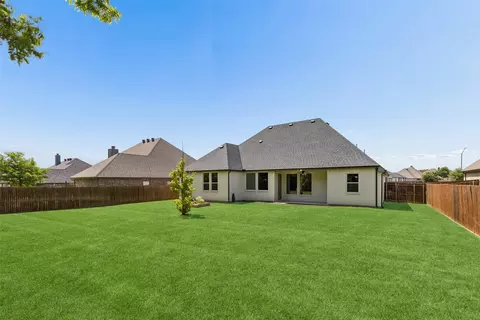 Exterior - 1048 Whisper Willows Dr, Haslet, TX 76052 photo 4 of 6