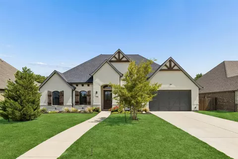 1048 Whisper Willows Dr, Haslet, TX 76052