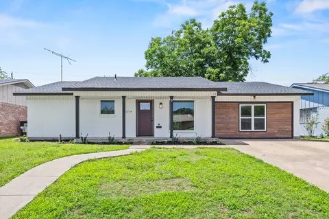 2134 Bowie Dr, Carrollton, TX 75006