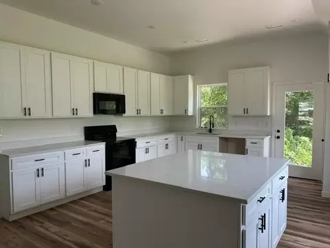 106 E Miller St, Whitewright, TX 75491