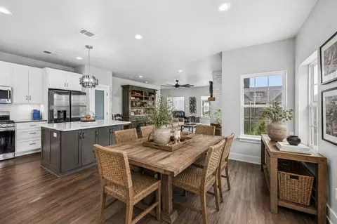 Dining - 116 E Bexar St, Mabank, TX 75147 photo 2 of 2
