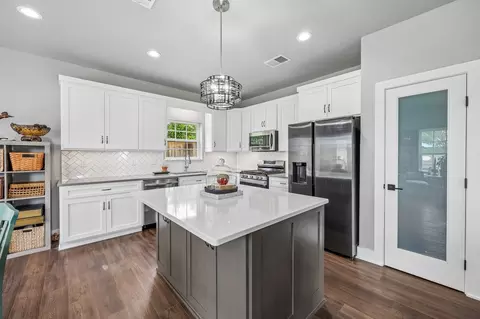 116 E Bexar St, Mabank, TX 75147 photo 9