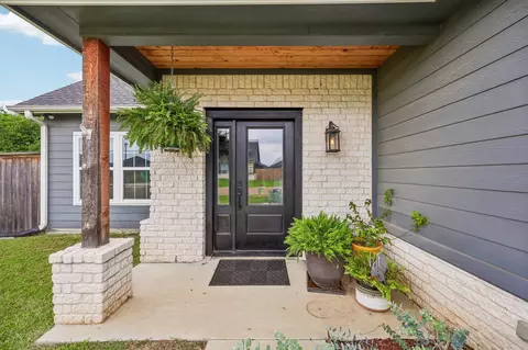 116 E Bexar St, Mabank, TX 75147 photo 3