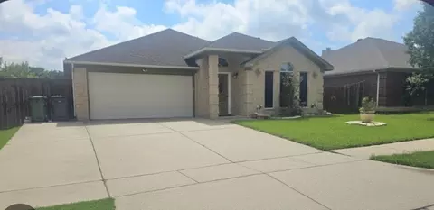 5905 Rising Meadow Dr, Arlington, TX 76018