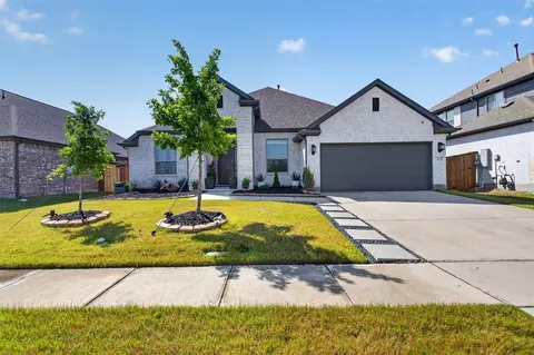 1121 Alaska Dr, Forney, TX 75126
