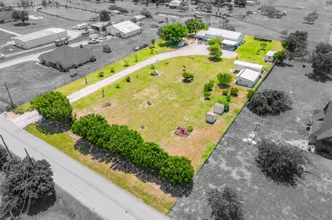 501 Country Ln, Haslet, TX 76052
