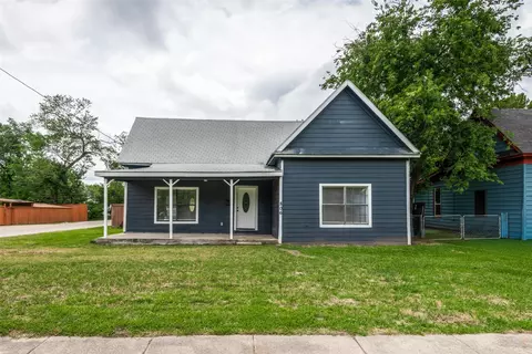 806 E Brin St, Terrell, TX 75160