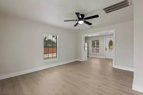 Living - 806 E Brin St, Terrell, TX 75160 photo 2 of 4