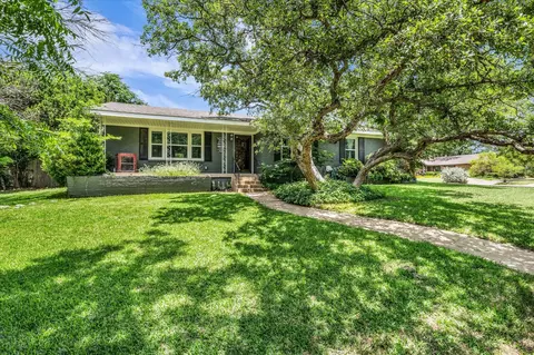 2340 Lake Ridge Cir, Waco, TX 76710