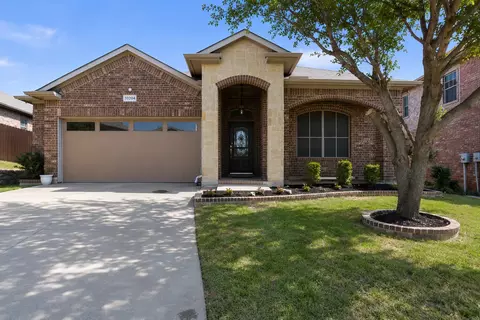 10204 Point Lobos Trl, Fort Worth, TX 76177