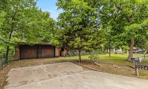 2224 Lakeland Dr, Dallas, TX 75228