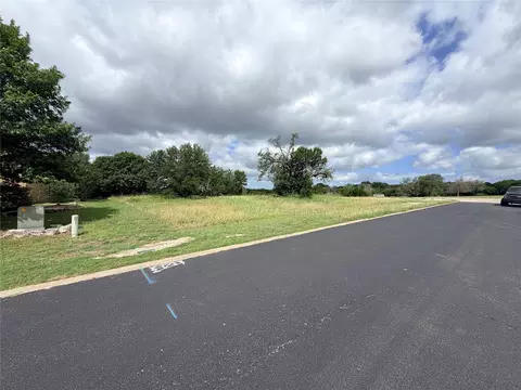 8202 Carnegie St, Cleburne, TX 76033