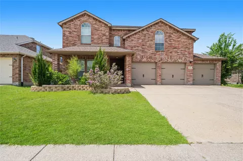 1011 Castroville Dr, Forney, TX 75126