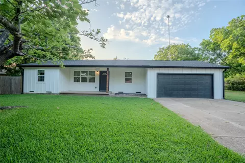 503 E Roosevelt Ave, Whitney, TX 76692